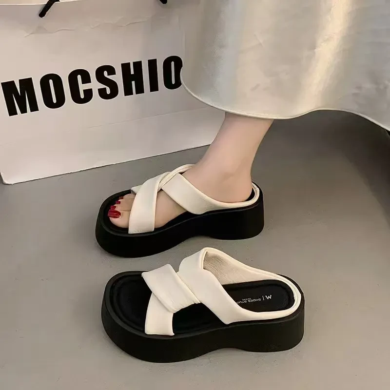 夏季复古时尚坡跟拖鞋女外穿2025年新款轻便小个子厚底沙滩一字拖