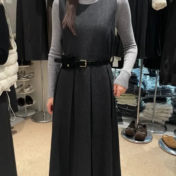 秋冬9084新款气质时尚背心加腰带连衣裙