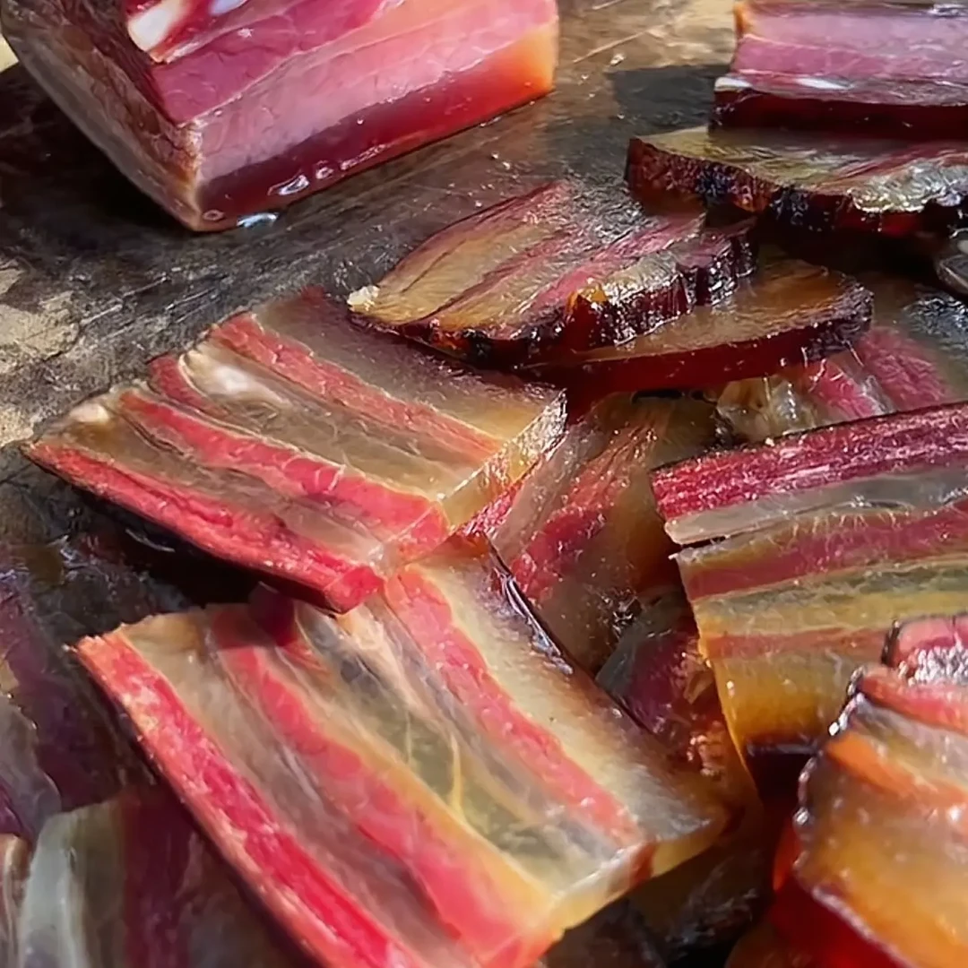 现场称重 柴火烟熏腊肉湖南湘西特产农家腊肉