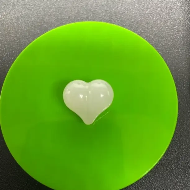 白玉爱心屁桃立体饱满
