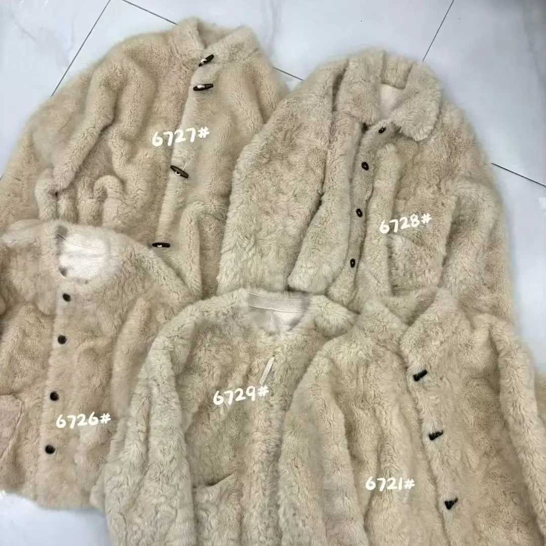 冬季韩系百搭立领牛角扣毛毛短外套女时尚保暖加厚