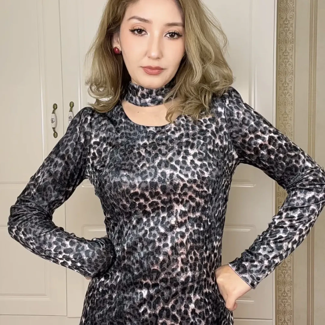 秋冬新款圆领加绒长袖印花时尚法式修身短裙连衣裙