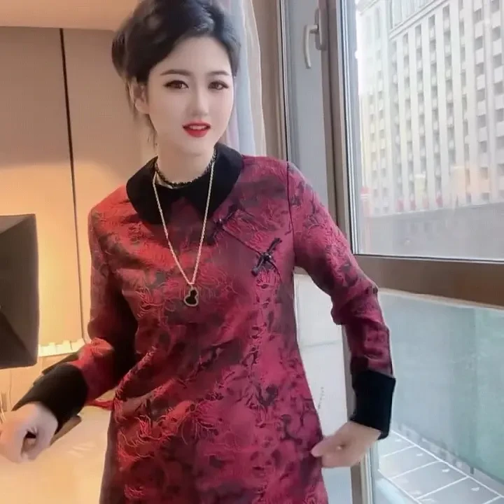 新中式时尚提花丝绒衬衫领斜排扣翻袖拼接中长连衣裙