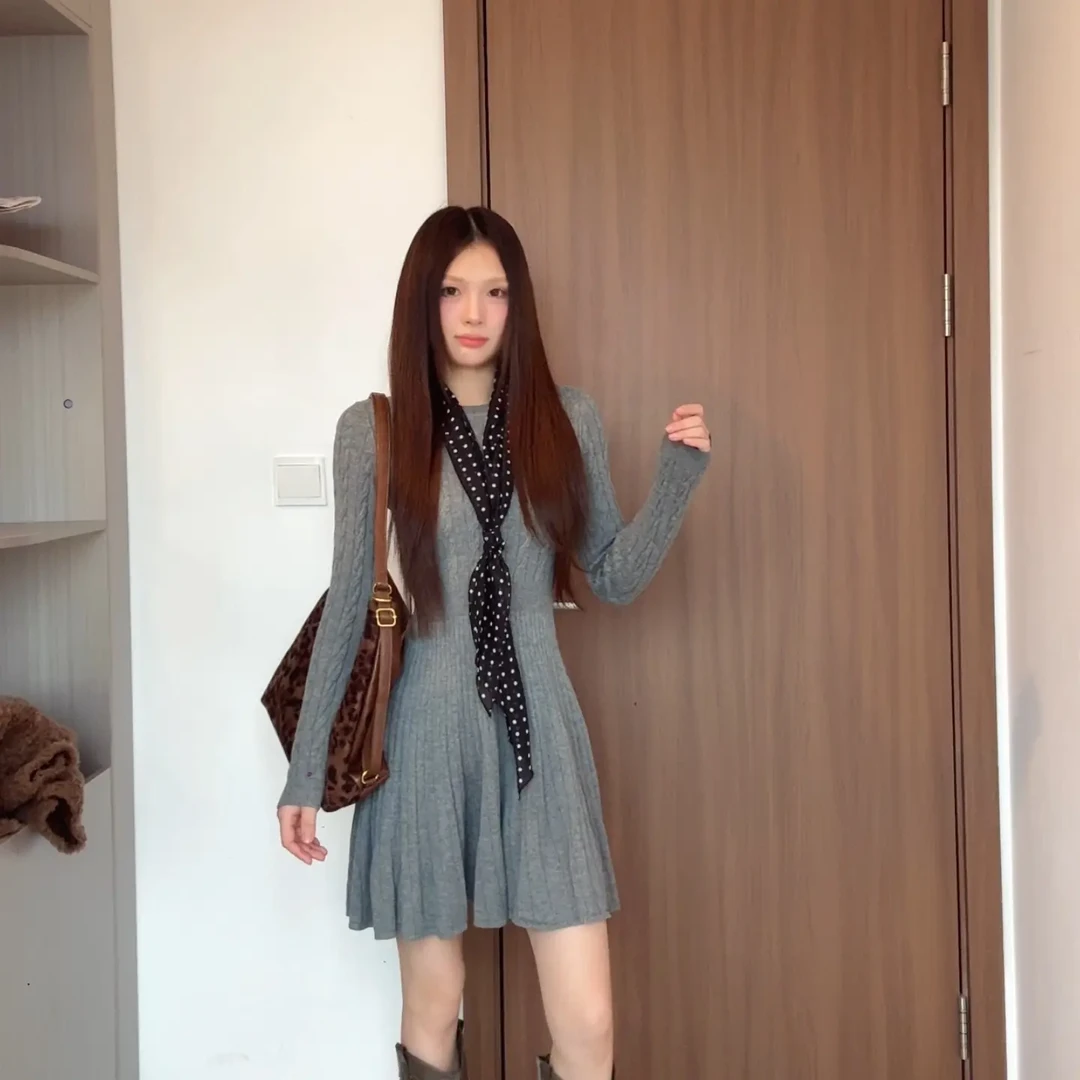 秋季复古圆领麻花长袖针织收腰显瘦女士打底连衣裙