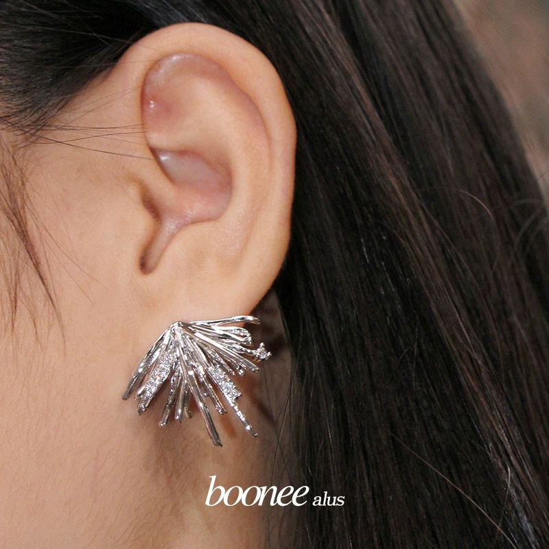 boonee alus 铜合金合成锆石耳饰 时尚高级感小众轻奢气质耳钉女