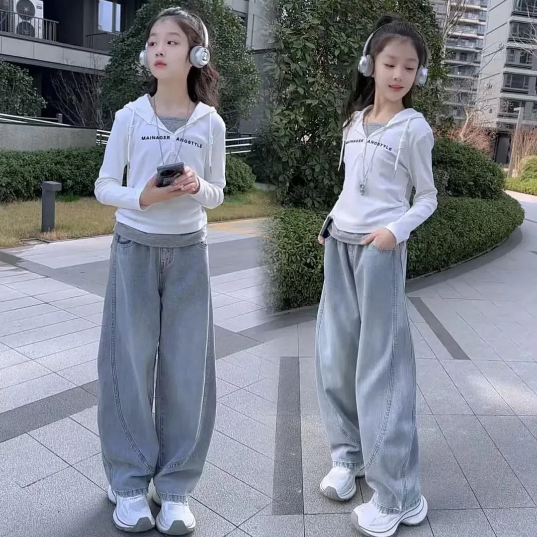 女童字母假两件打底套装春秋新款小女孩短款帽衫洋派弯刀牛仔裤潮