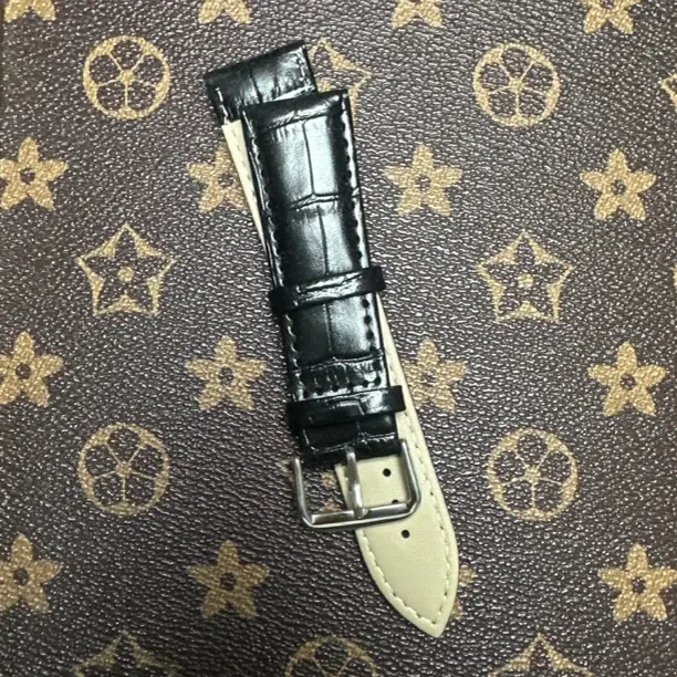 男女通用牛皮针扣手表带以直播间展示为准