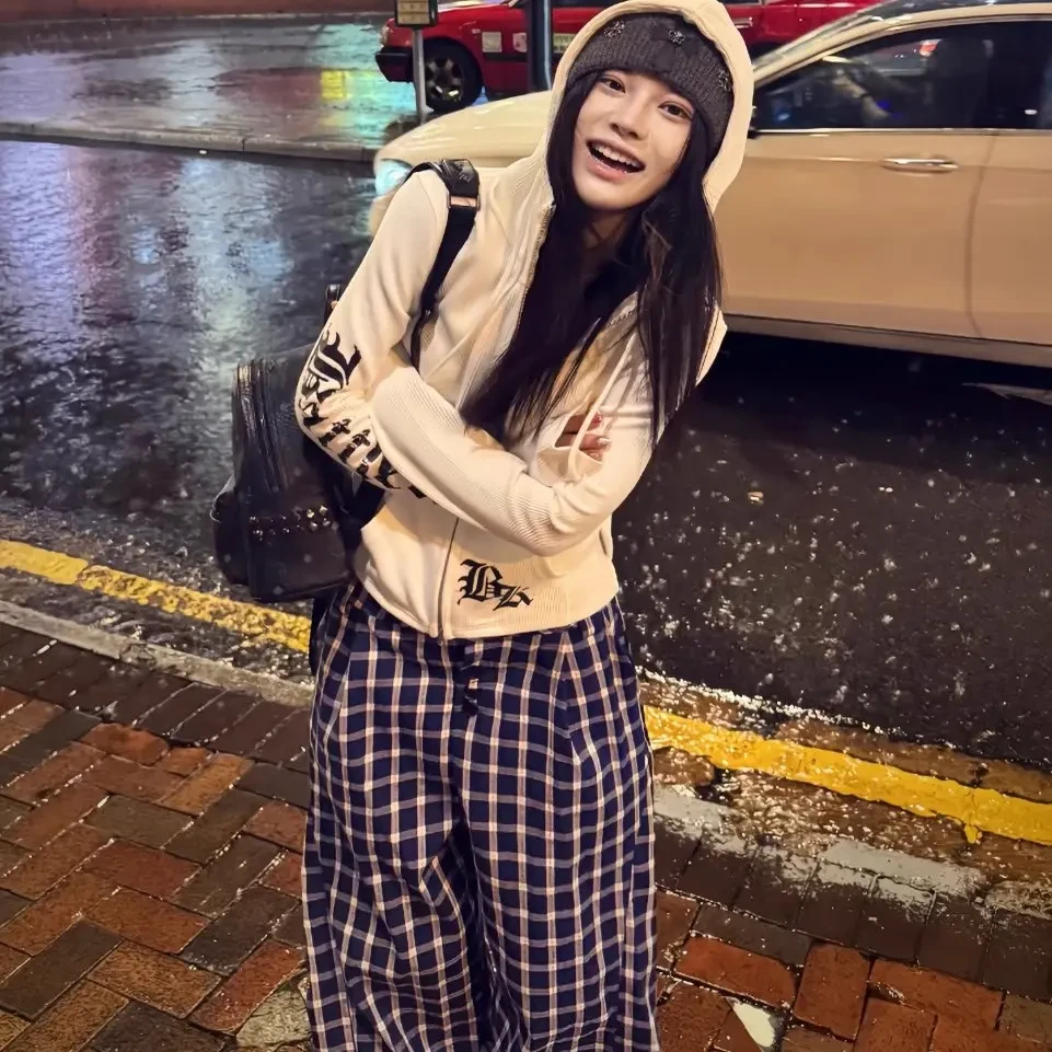 【赠运费险】美式哥特风白色长袖连帽卫衣女春秋修身显瘦短款外套