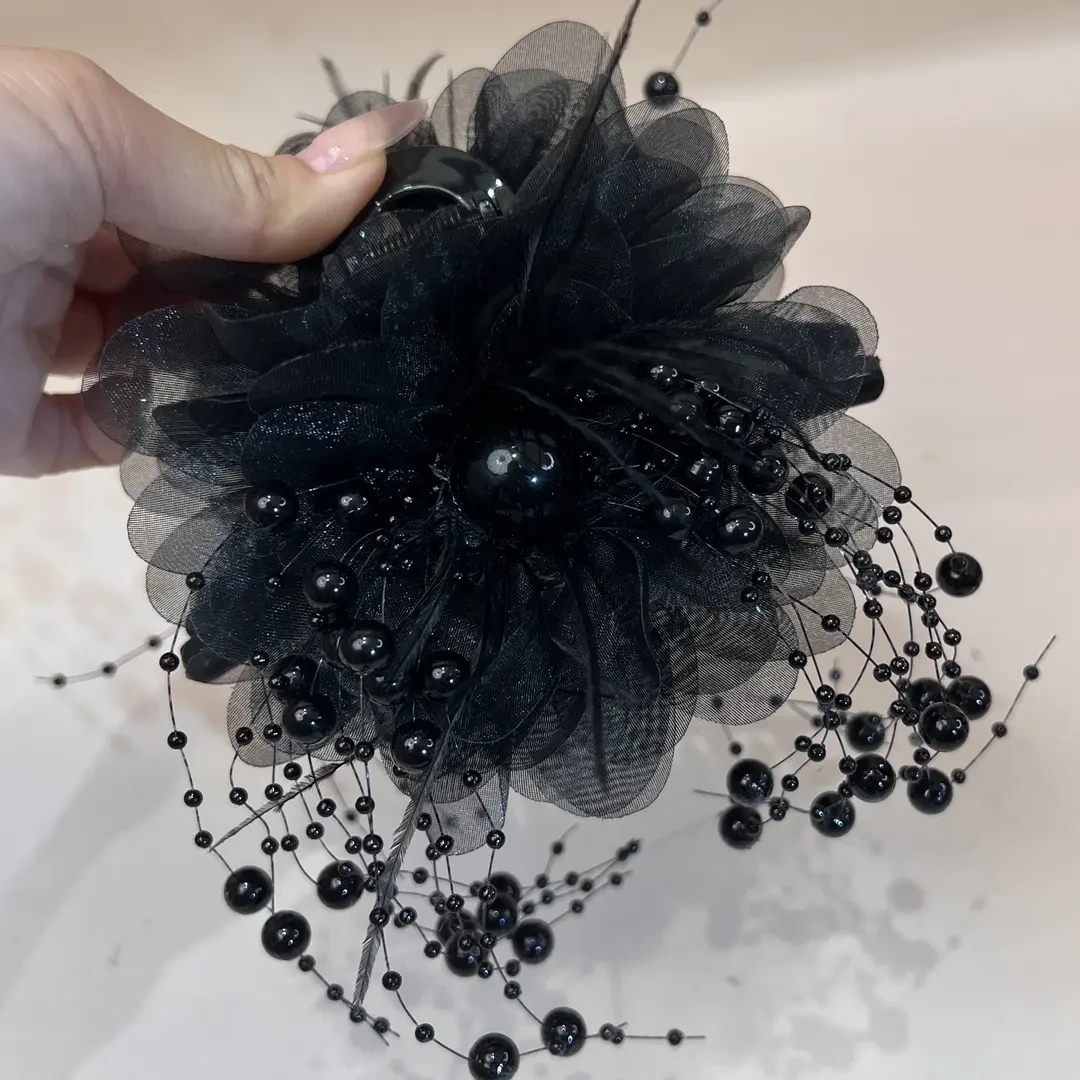 年底优品新款气质百搭牡丹花珠珠流苏抓夹显发量蓬松高颅顶鲨鱼夹