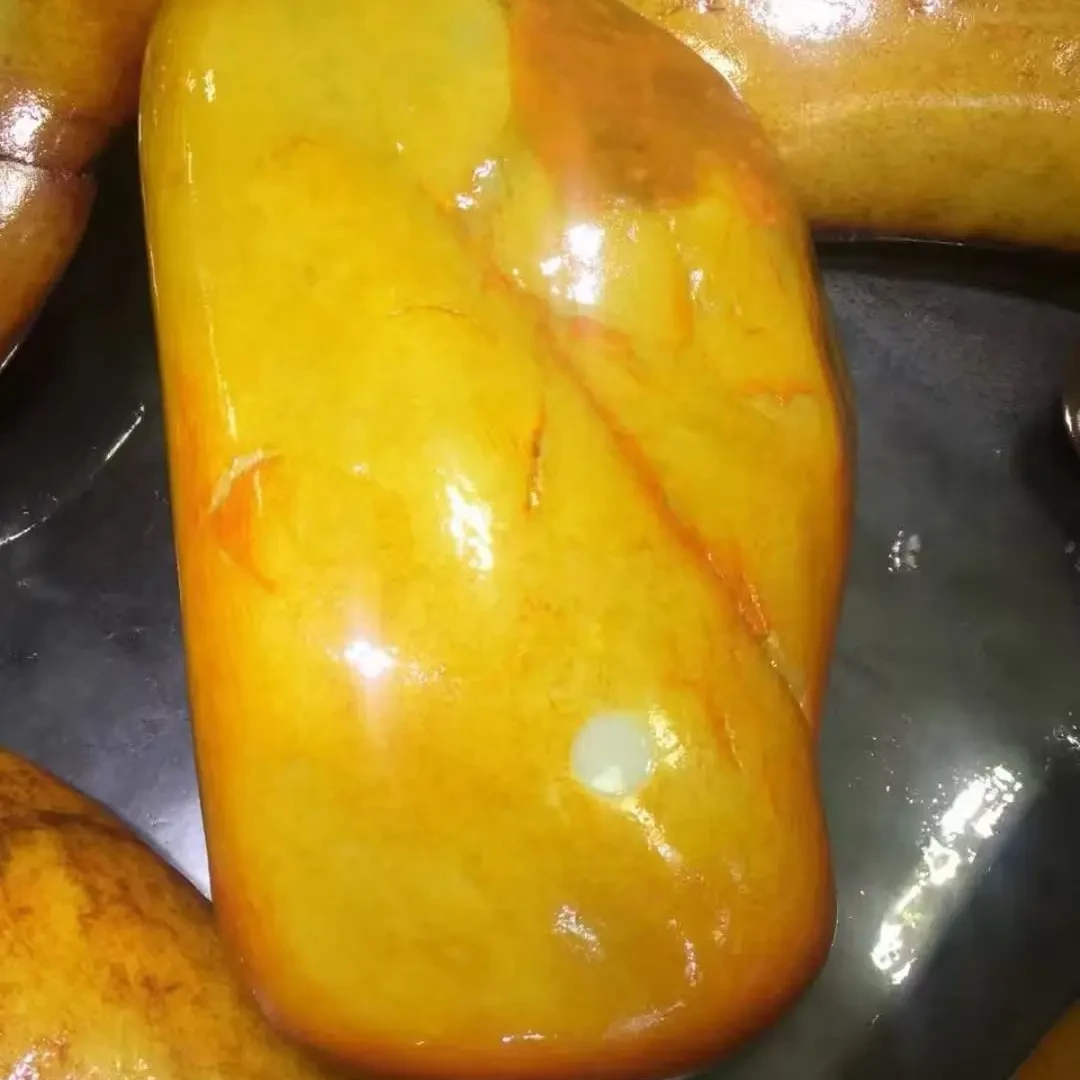 和田玉红皮手把原石