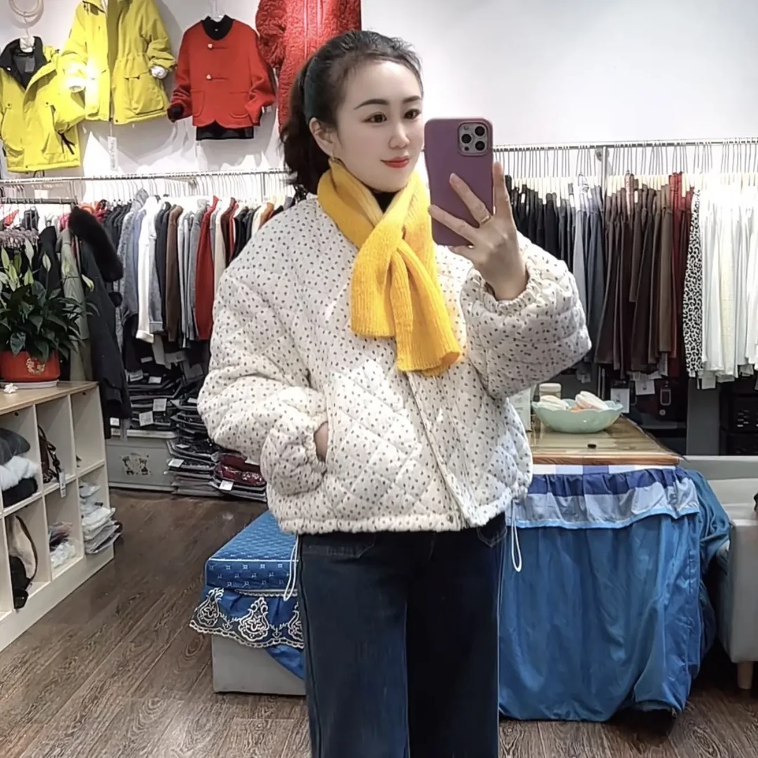 #8367  欧韩围巾款波点棉衣