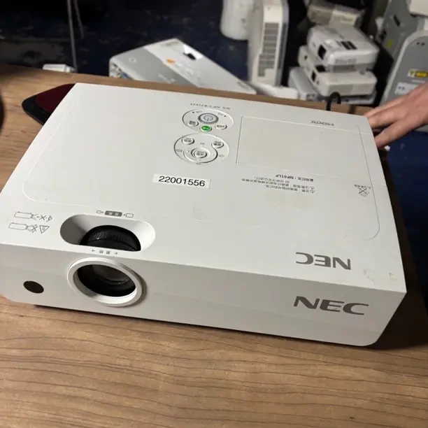 Nec 长焦高清特价投影仪 运费自理