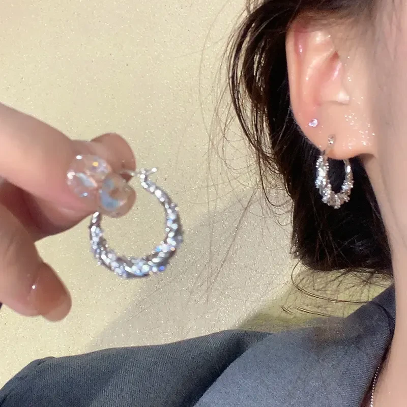 合金耳饰 缠绕闪钻耳扣耳环女新款高级感轻奢独特百搭耳钉耳饰