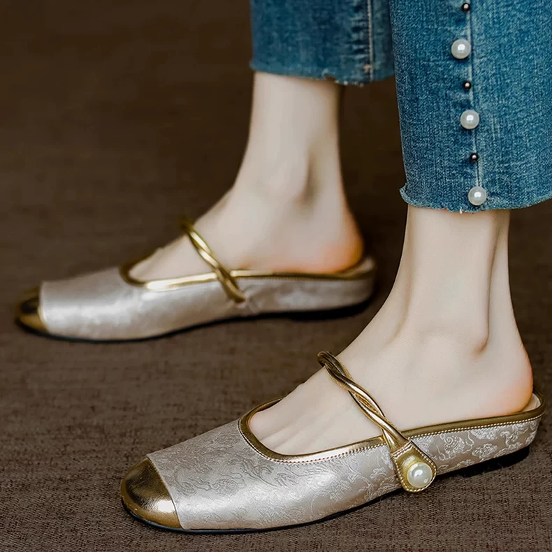 2025春夏季新款软皮中式包头半拖鞋女外穿夏季拼色一字带平底凉拖