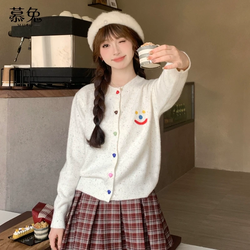 慕兔软糯减龄刺绣毛衣开衫女2024秋季新款甜美宽松针织衫长袖上衣