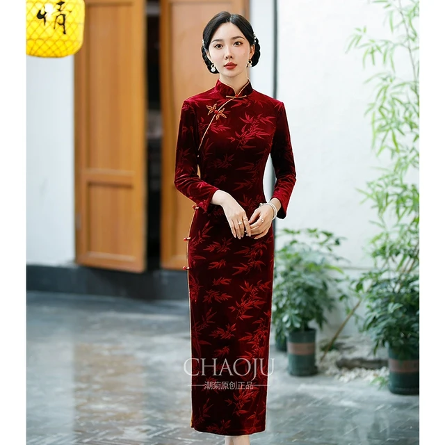 旗袍2025新款高端大气上档次长袖丝绒红色妈妈礼服喜婆婆婚宴装