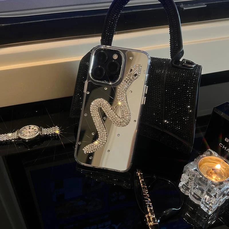 闪钻小蛇适用iPhone16手机壳高级感苹果11/12/13/14/15promax镜面