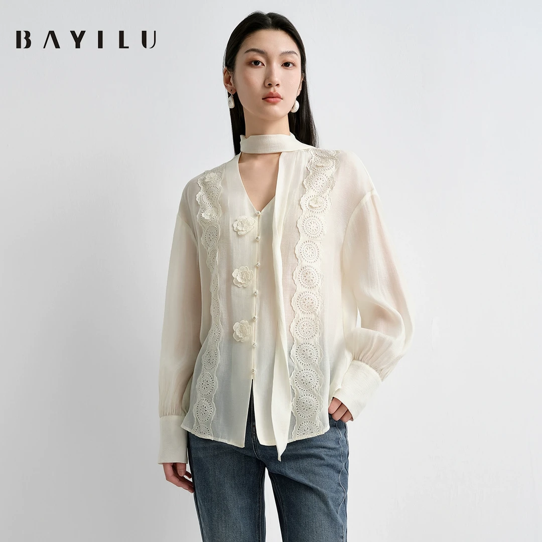 【小铃铛】芭依璐2025春季衬衫女法式v领绣花飘带领衬衣91C0030