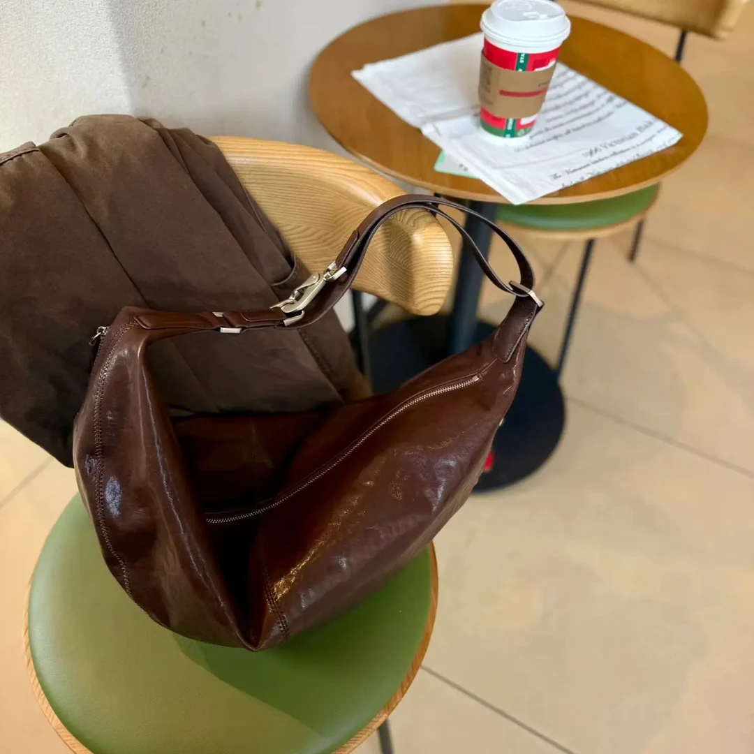 牛角包复古植鞣牛皮大容量慵懒百搭单肩斜挎通勤包