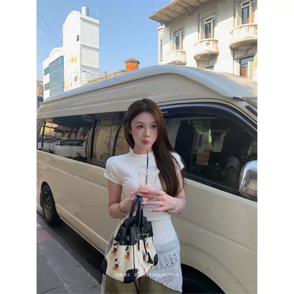 洢社长 正肩圆领短袖t恤女春夏季打底衫设计感修身显瘦上衣