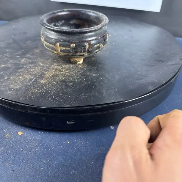 漂亮的小瓷罐素色