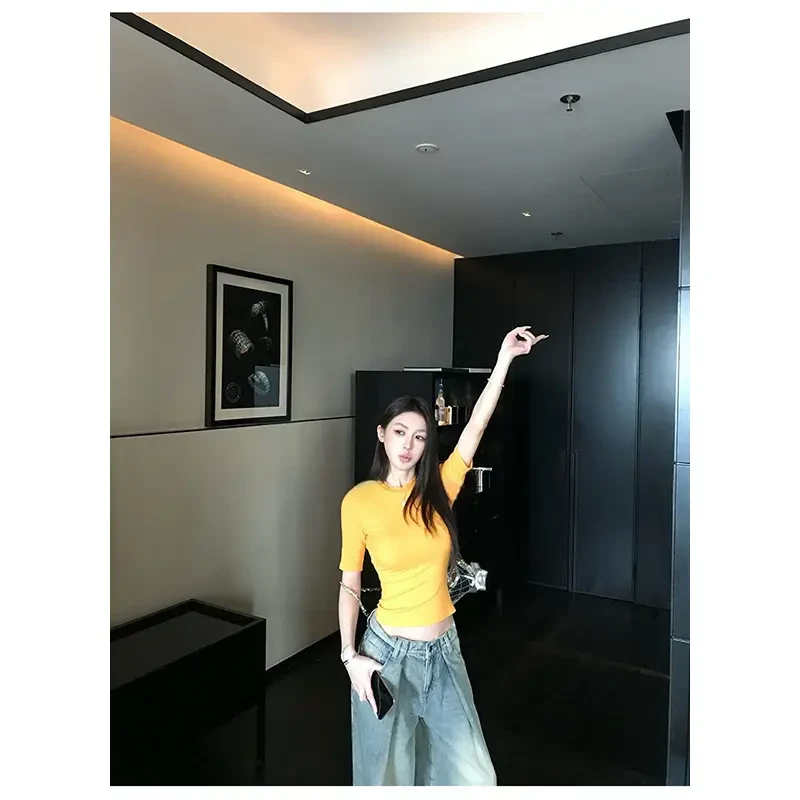 2025夏季新款修身显瘦短袖上衣美式极简风T恤女圆领中袖短款体恤