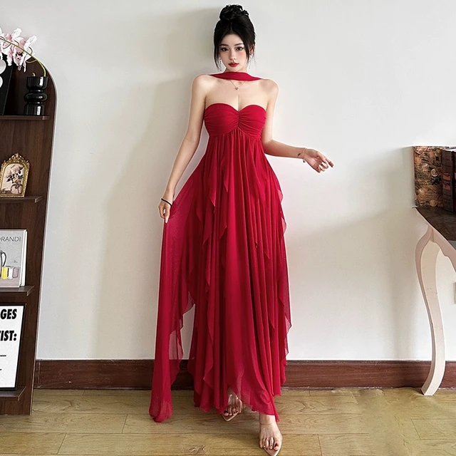 2023SylCue 妖艳性感红色网纱显瘦露肩挂脖吊带连衣裙飘逸不规则