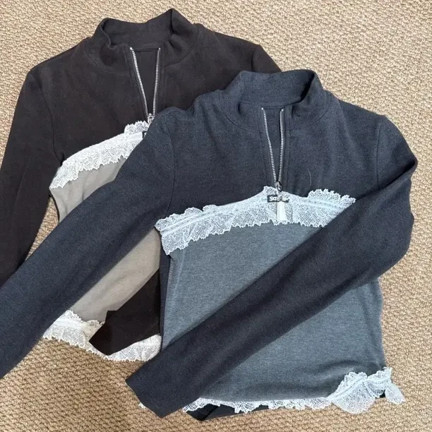 1984小众设计感拼接蕾丝半高领长袖秋冬减龄显瘦T恤女