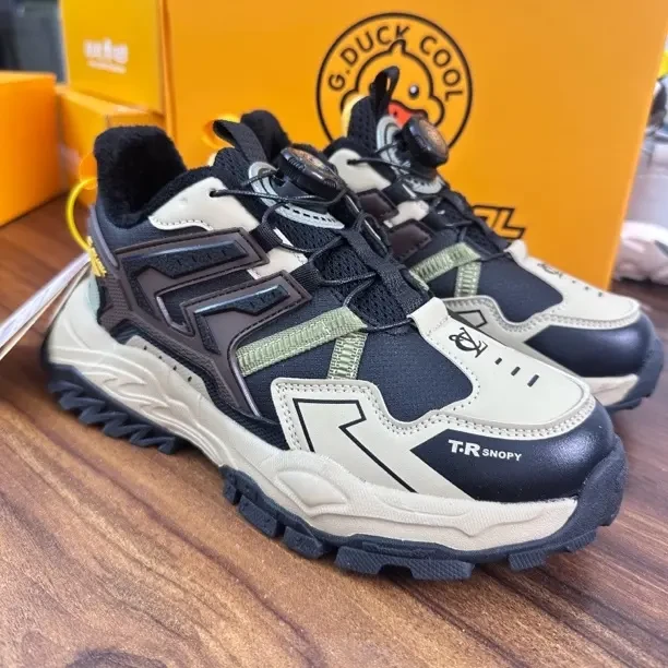 【丫丫】3057大码男童皮面加绒保暖防滑耐磨运动老爹鞋板鞋