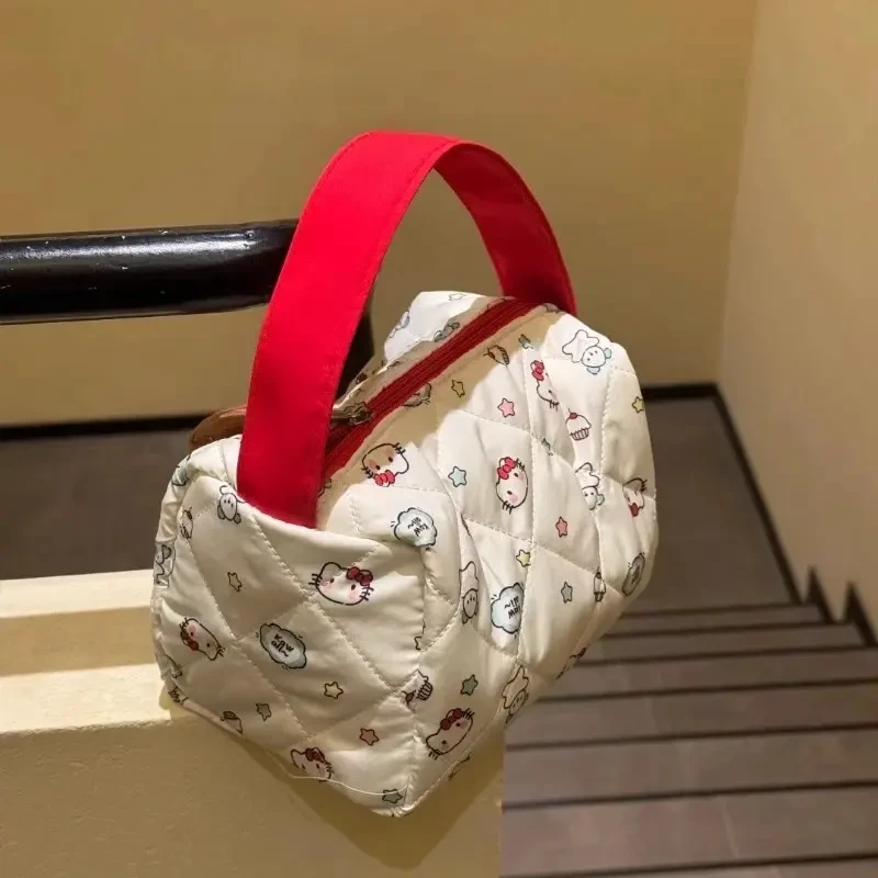 时尚可爱化妆包手拿包便携大容量收纳包洗漱包立体手提包女印花