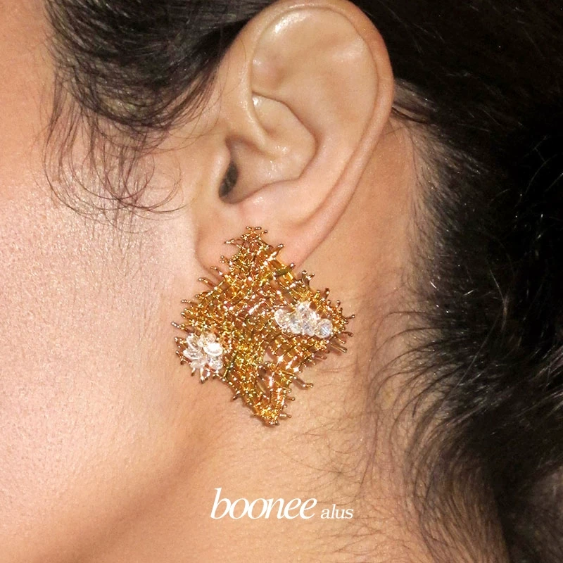 boonee alus 铜合金合成锆石耳饰 不规则手编肌理锆石耳环女