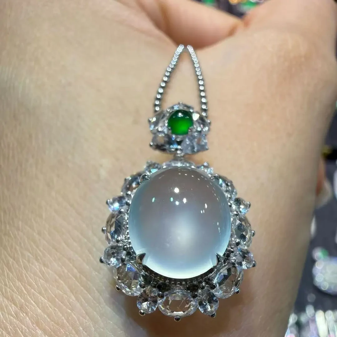 白月光小众高级奢华贵气锁骨吊坠