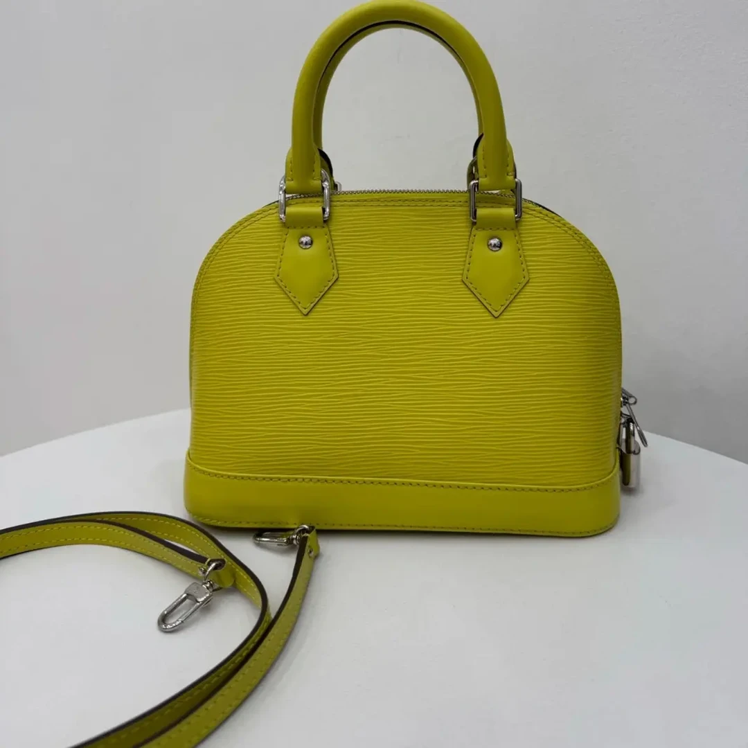 95新 LouisVuitton/路易威登 Luv贝壳柠檬黄678225