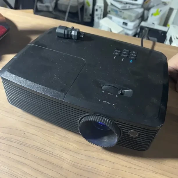 高清长焦投影仪 运费自理