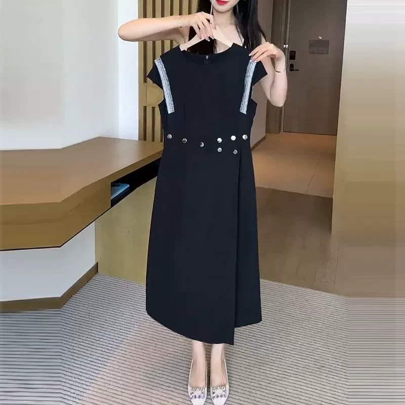 2025夏季新款百搭小黑裙潮时尚气质休闲遮肚收腰减龄显瘦连衣裙女