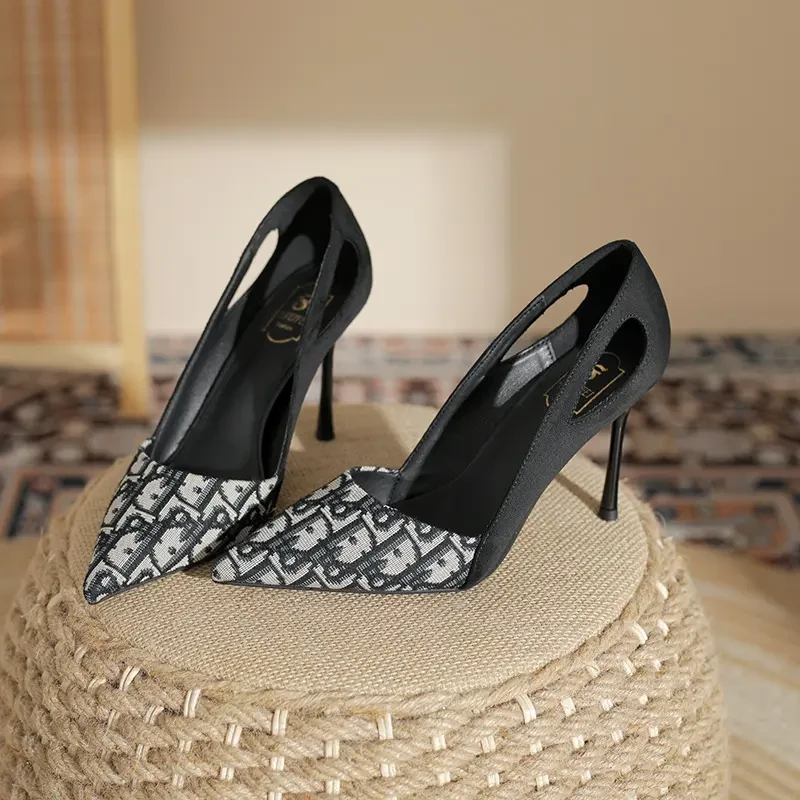 网红高跟鞋2025法式气质尖头浅口单鞋女细跟时尚洋气百搭透气单鞋