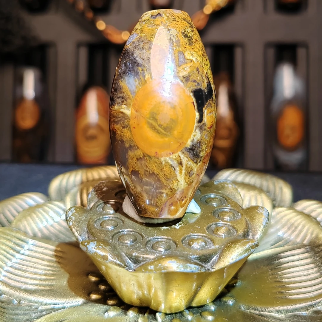 天然九眼石页岩蒙天珠新款时尚精品玛瑙玉髓吊坠