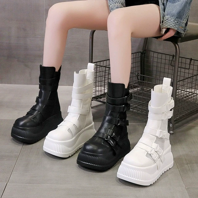 夏天靴子辣妹厚底短靴女2025新款大头增高马丁靴网面松糕中筒凉靴