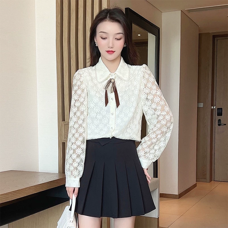 蕾丝打底衫2025新款女秋冬显瘦上衣洋气遮肉娃娃领长袖女士衬衫