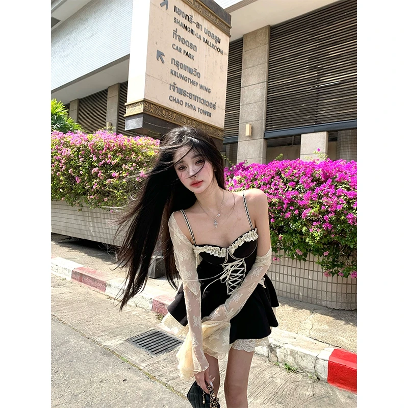 满级芭蕾法式小黑裙2025春季款拼接蕾丝花边收腰显瘦生日轻礼服裙