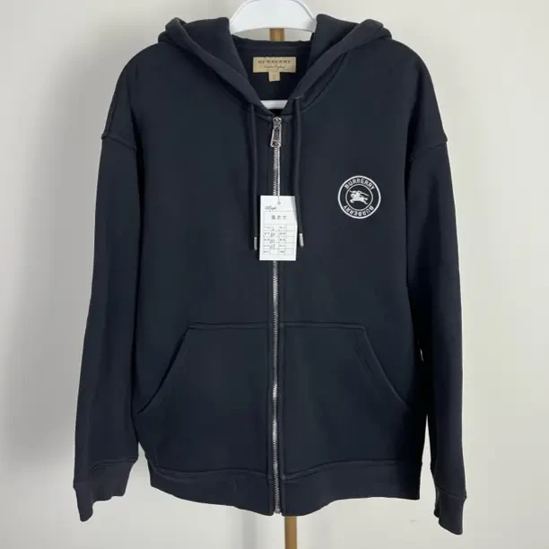 99新 BURBERRY/博柏利 博柏利黑色胸口战马刺绣外套/S码