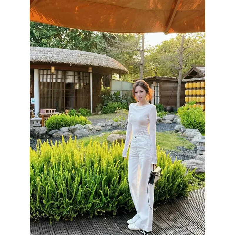 早春简约设计感U领白色长袖上衣女时尚高腰宽松显瘦直筒阔腿裤子