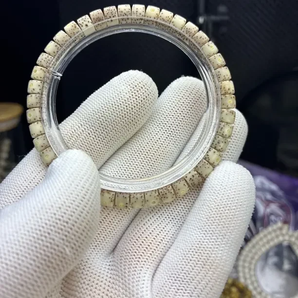 药片同朵半壁留白星点好毕业款