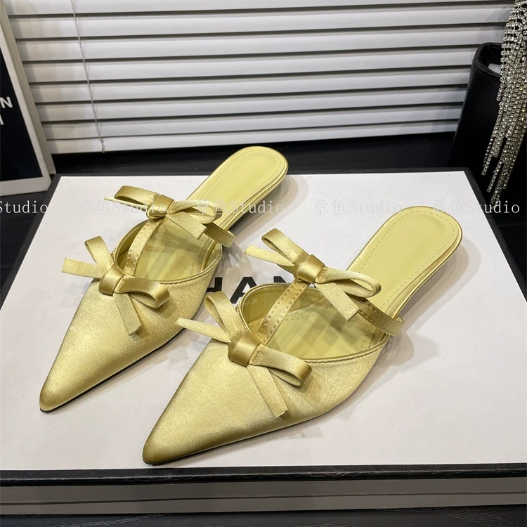 温柔少女•绸缎粉色尖头蝴蝶结包头拖鞋女低跟后空穆勒凉拖鞋