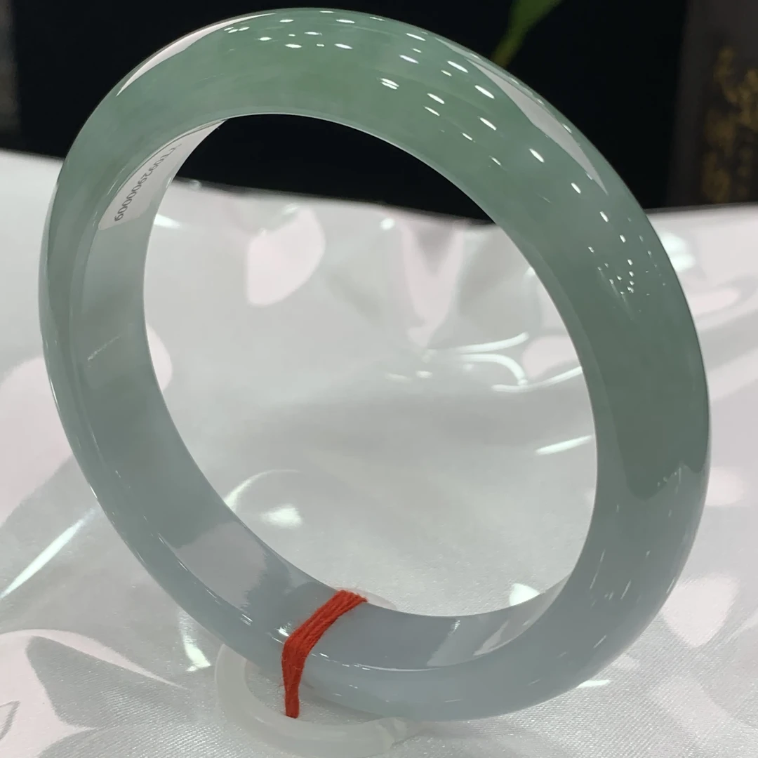 天然翡翠手镯冰种透亮冰绿清爽宽边59.5天然a货浅绿显白圈口