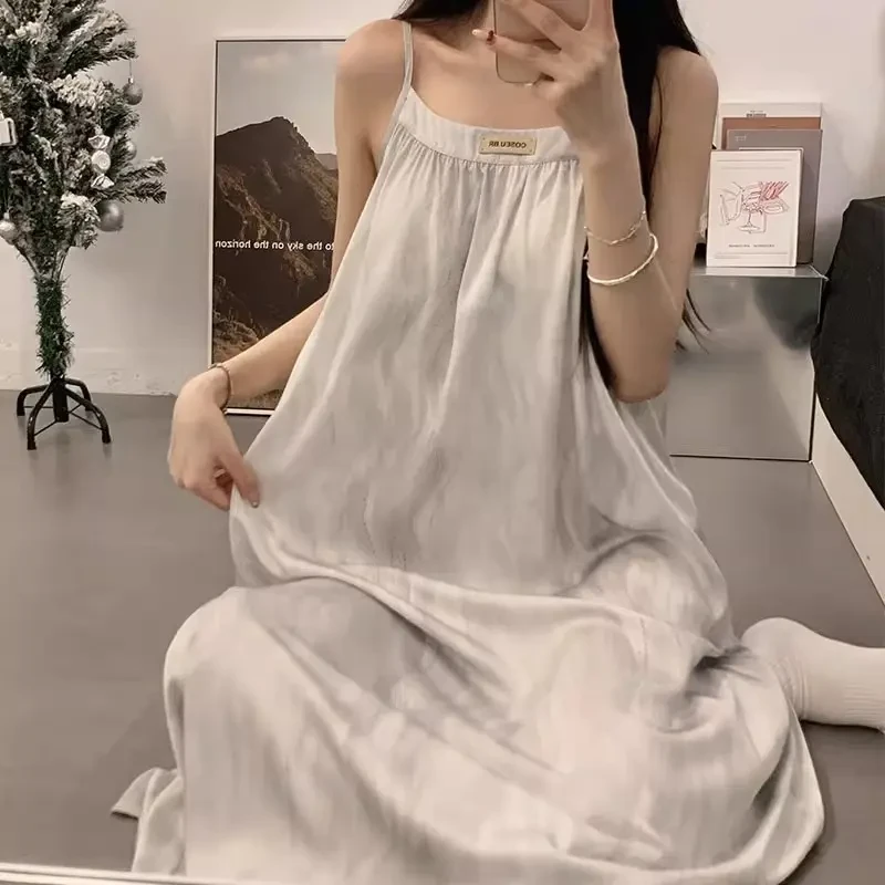 夏季女式吊带睡裙冰丝带胸垫可爱俏皮风性感迷人风凉感甜美公主范