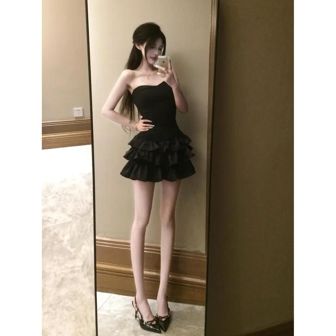 性感辣妹连衣裙夏季显瘦修身荷叶边设计感抹胸短款时尚裙子