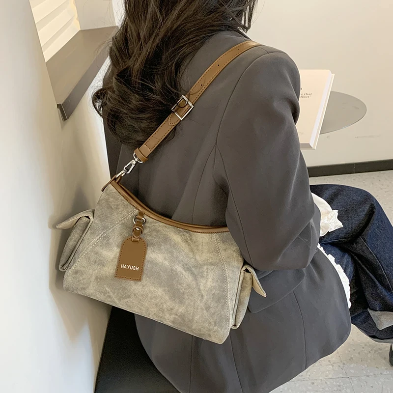 今年超火新款小众包包通勤腋下包时尚百搭女士休闲单肩包斜挎包包
