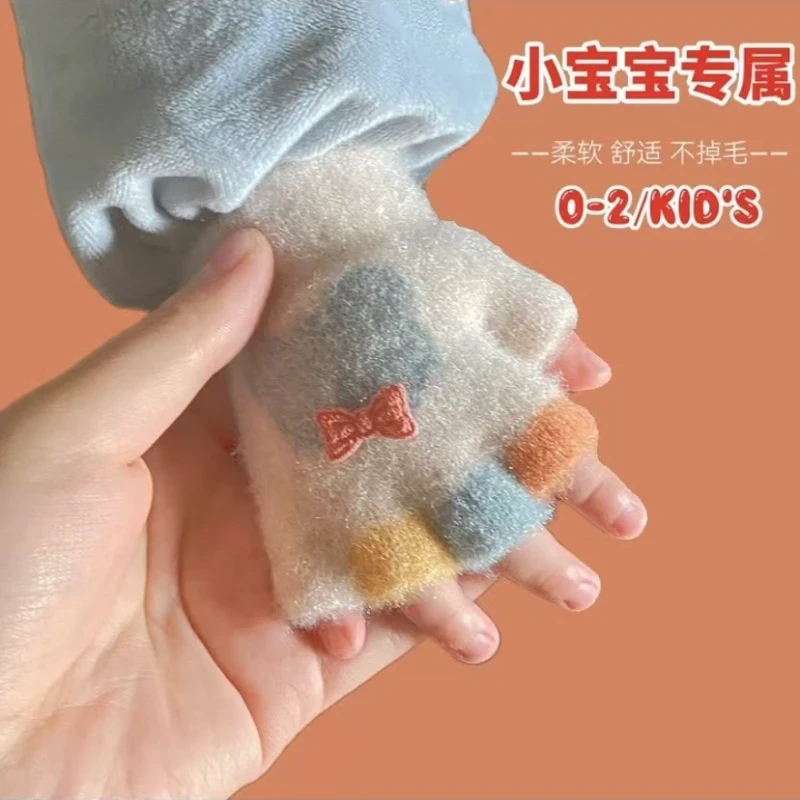 0-2岁婴儿手套秋冬季薄款小兔子宝宝男女童幼儿露指半指分指