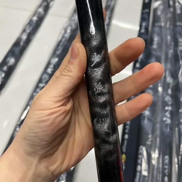 （断码清仓）皇禾少年派一代黑坑碳素鱼竿正品